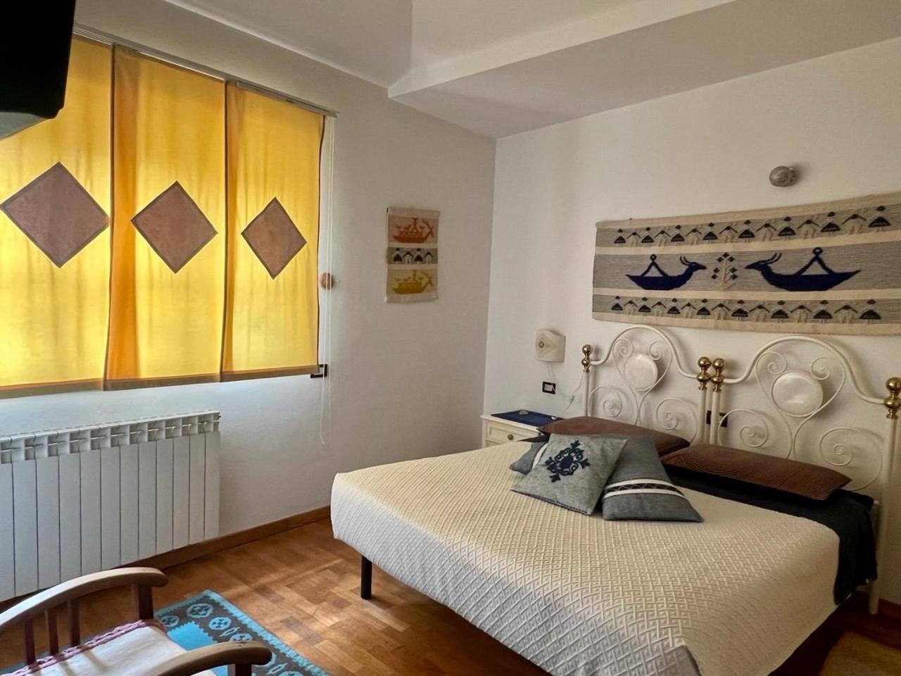 B&B Su Biancu - Sardinian Experience Urzulei ภายนอก รูปภาพ